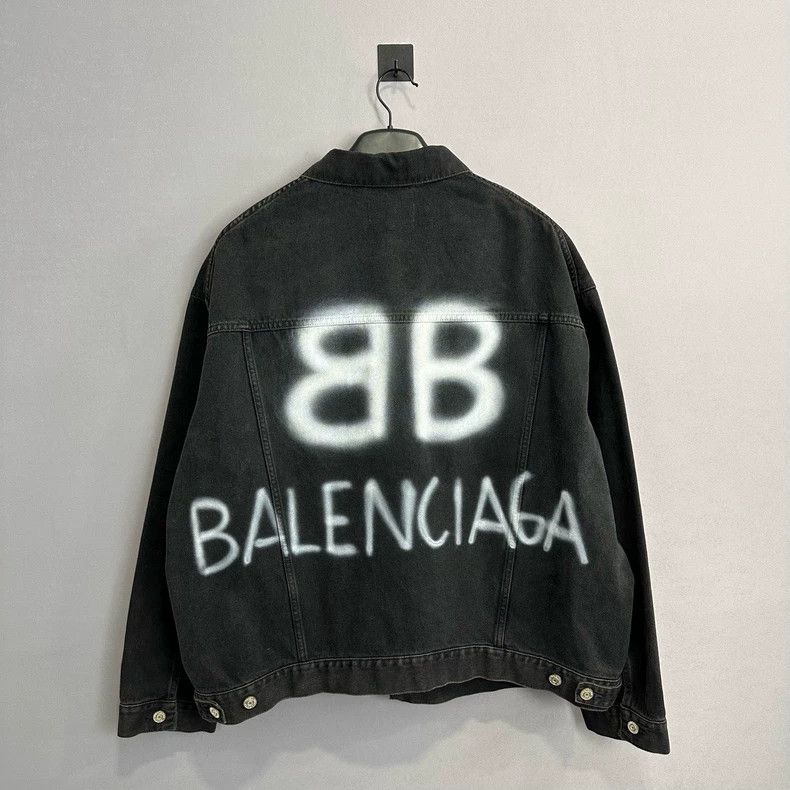 Balenciaga Balenciaga Graffiti Spray-Dyed Denim Jacket Size US S / EU 44-46 / 1 - 1 Thumbnail
