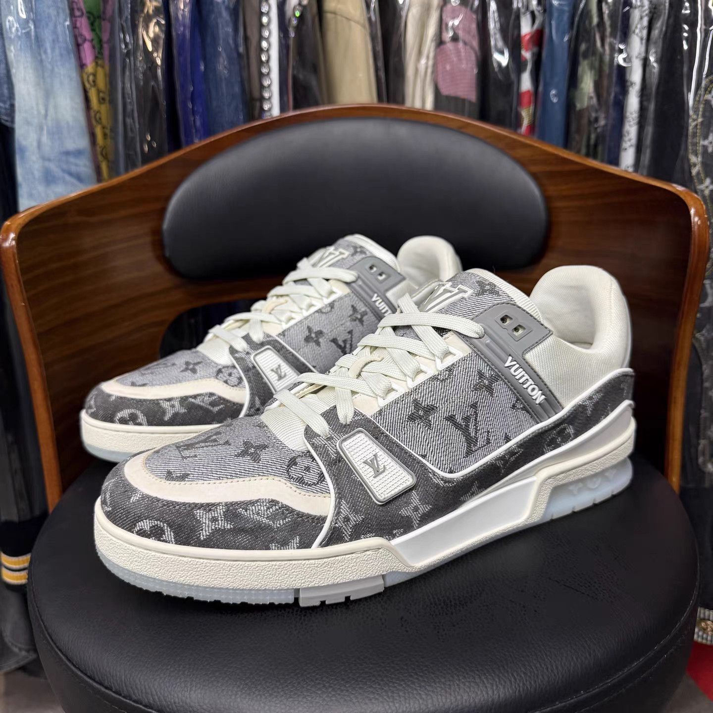 Louis Vuitton Gray Low-Top Sneakers Size 10 Size US 10 / EU 43 - 1 Thumbnail