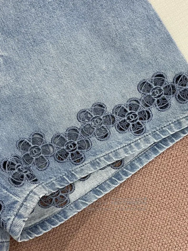 Chanel Chanel 24P hollow flower high-waisted shorts Size 42" / US 20 - 2 Thumbnail