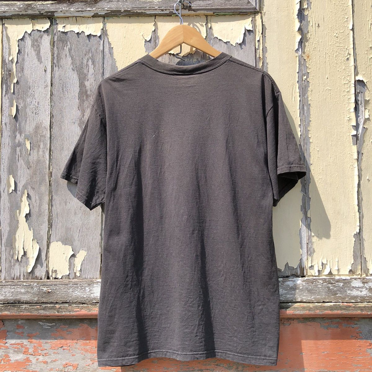 Vintage Vintage 90s Faded NIKE Big Logo Tshirt Size US M / EU 48-50 / 2 - 7 Thumbnail