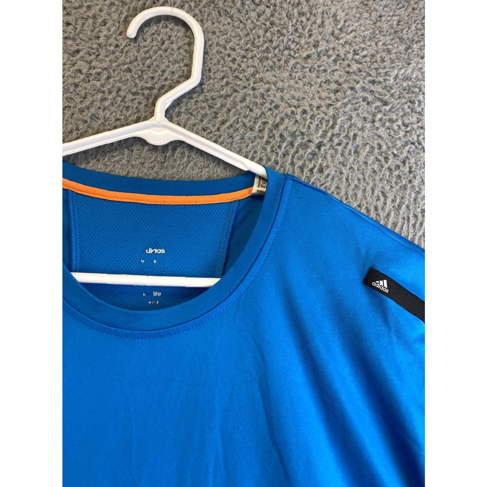 Adidas adidas Shirt Mens M Blue running shirt Short Sleeve Hiking T/ 33-52 Size US M / EU 48-50 / 2 - 4 Thumbnail