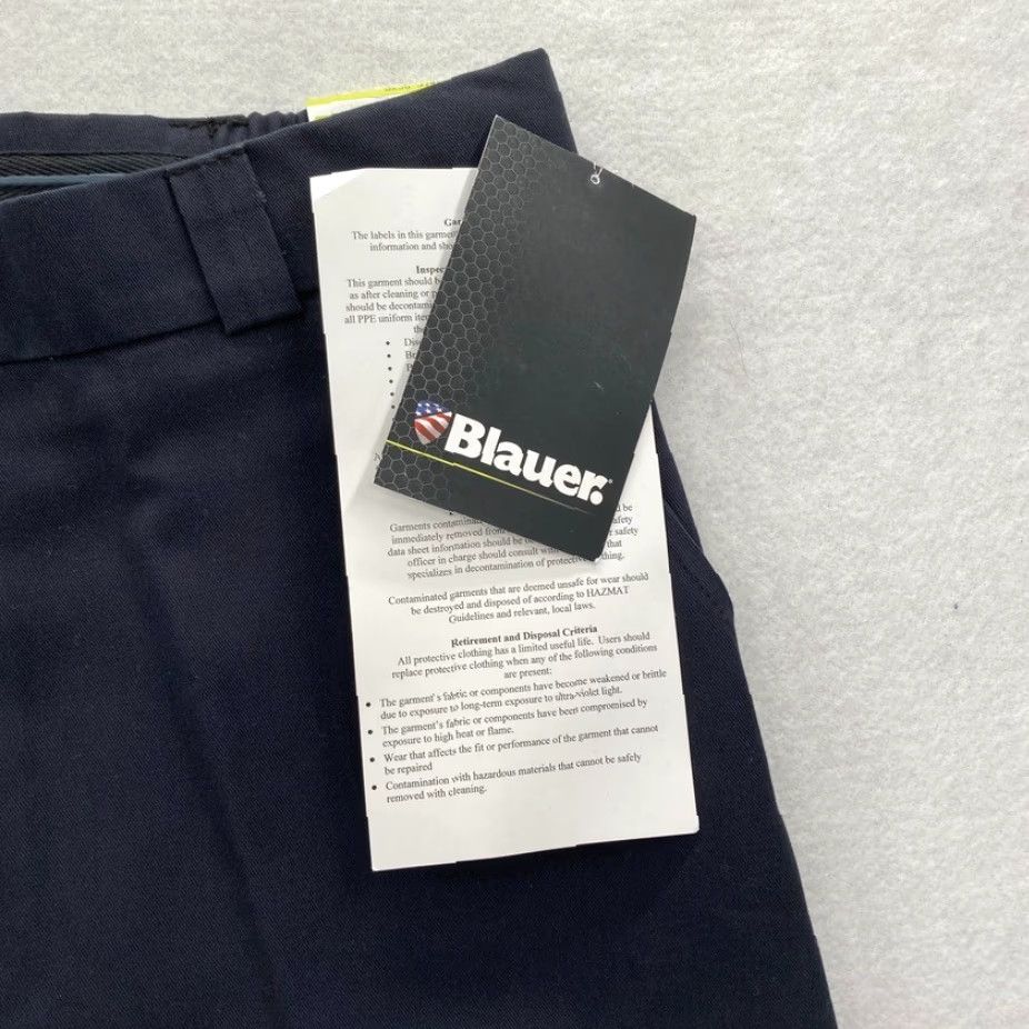 Vintage Blauer 4-Pocket Trousers Pants Blauer Mens 37 Navy Blue 100% Cotton Chino Straight Regular NWT Unhemmed Pants Mens Blue 4-Pocket Trousers NWT Size US 37 - 3 Thumbnail