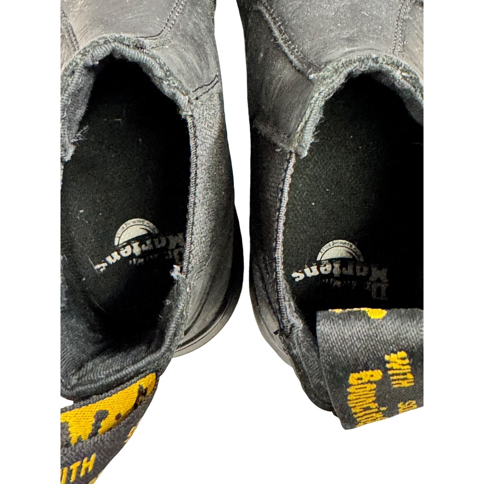 Dr. Martens Dr. Martens Unisex Black Chelsea Boots M 7/ L 8 Leather Slip Size US 7 / EU 40 - 4 Thumbnail