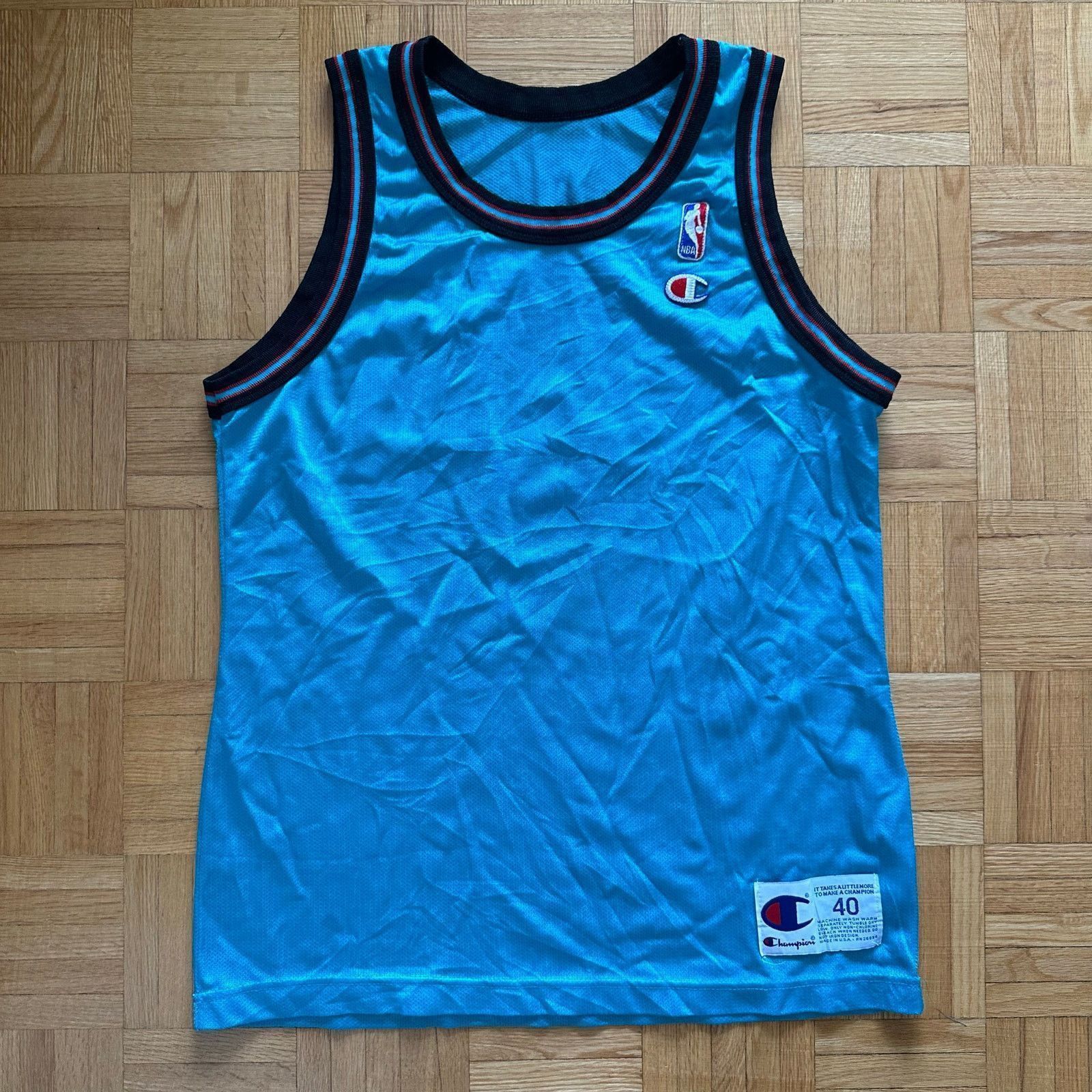 Champion Vintage Champion Blank Vancouver Grizzlies Jersey Size 40 Size US S / EU 44-46 / 1 - 1 Thumbnail