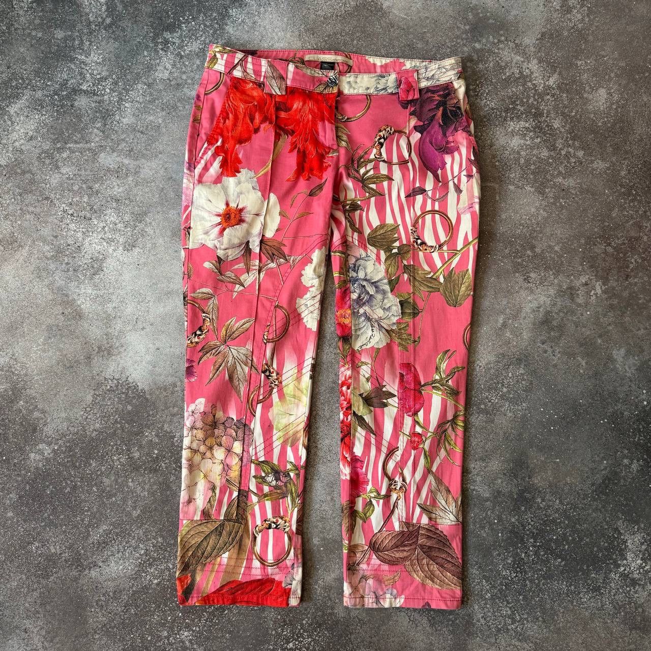 Roberto Cavalli Roberto Cavalli Multicolour Floral Y2K Capri Pants Size 28" / US 6 / IT 42 - 1 Thumbnail