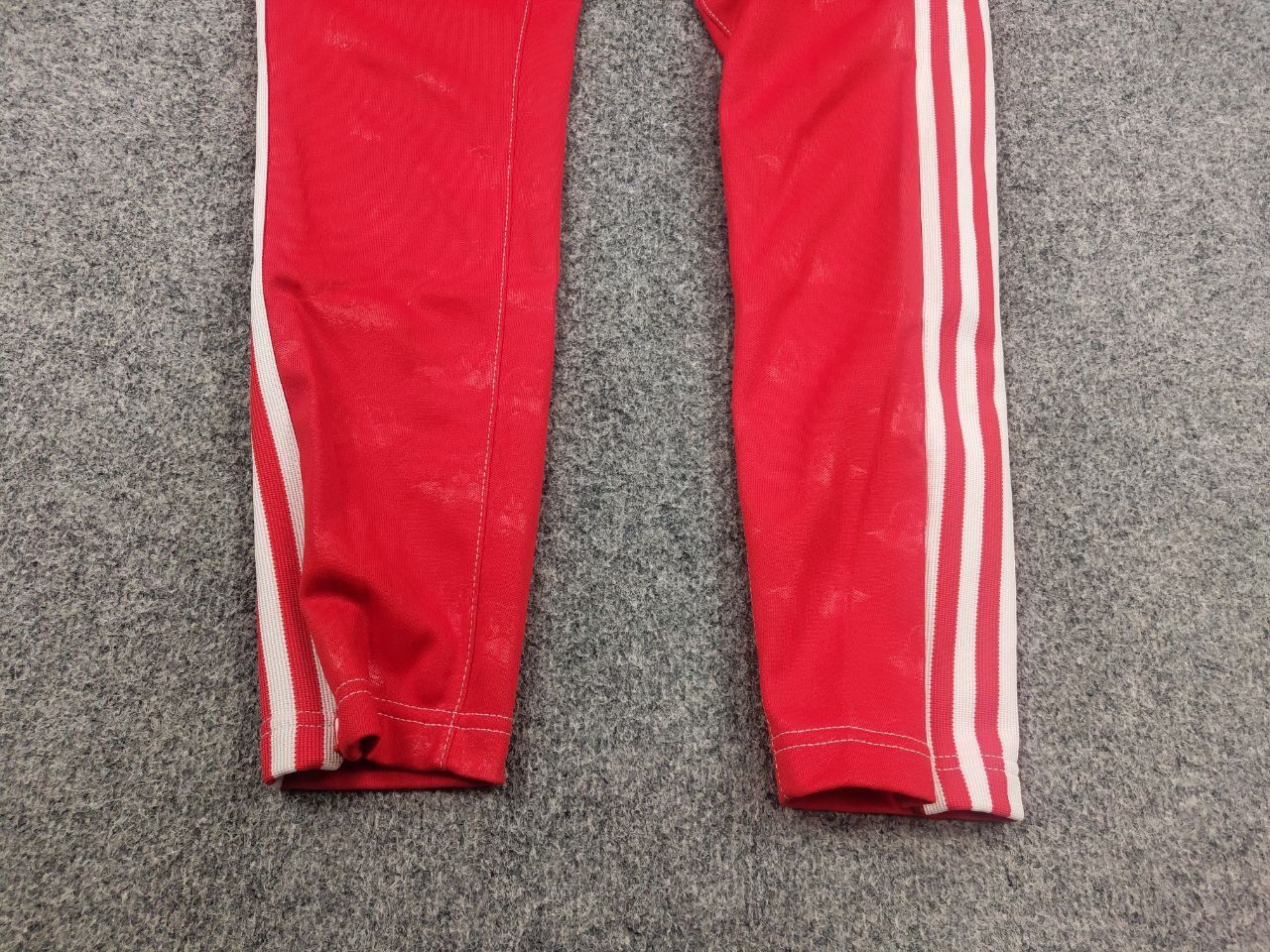 Adidas Adidas Originals x Fiorucci Retro 3-Stripe Red Track Pants Size 27" / US 4 / IT 40 - 6 Thumbnail