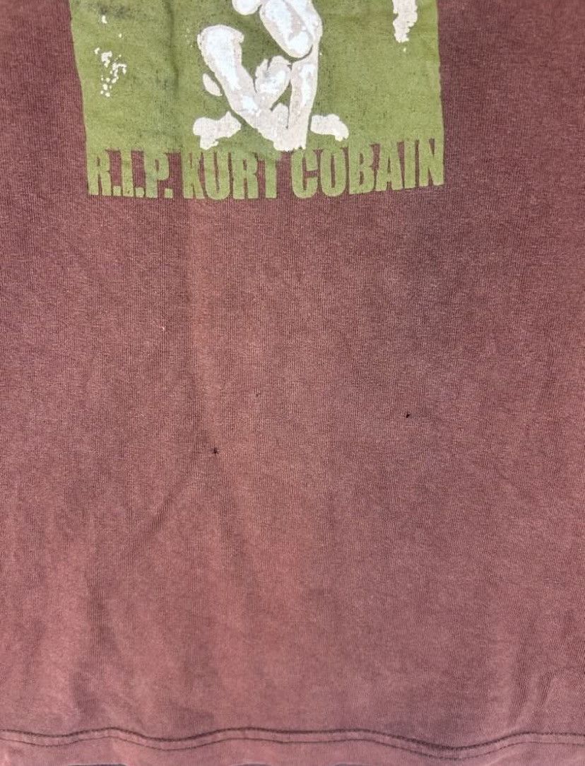 Vintage Vintage Y2K Rip Kurt Cobain Potrait Tees/ Nirvana Vocalist Size US L / EU 52-54 / 3 - 4 Thumbnail