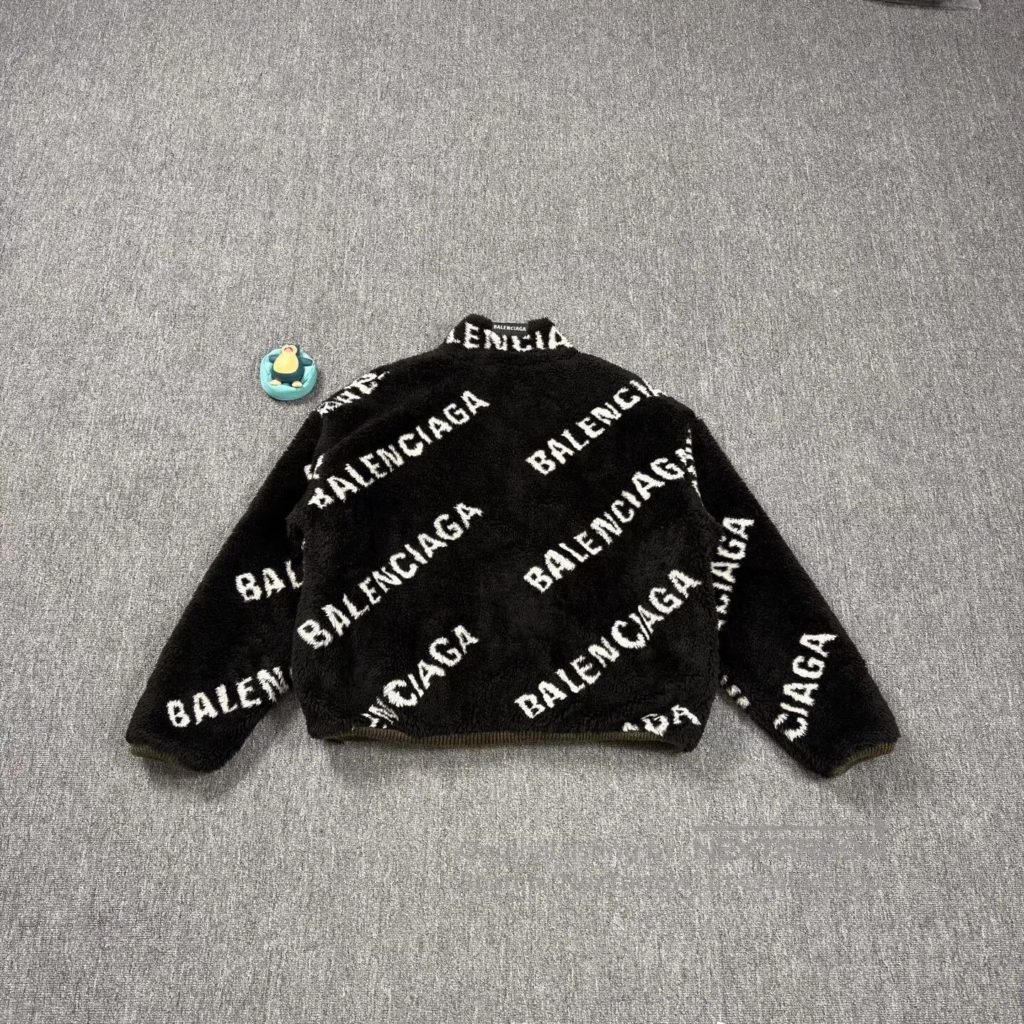 Balenciaga black reversible balenciaga fleece jacket. Size US M / EU 48-50 / 2 - 2 Thumbnail
