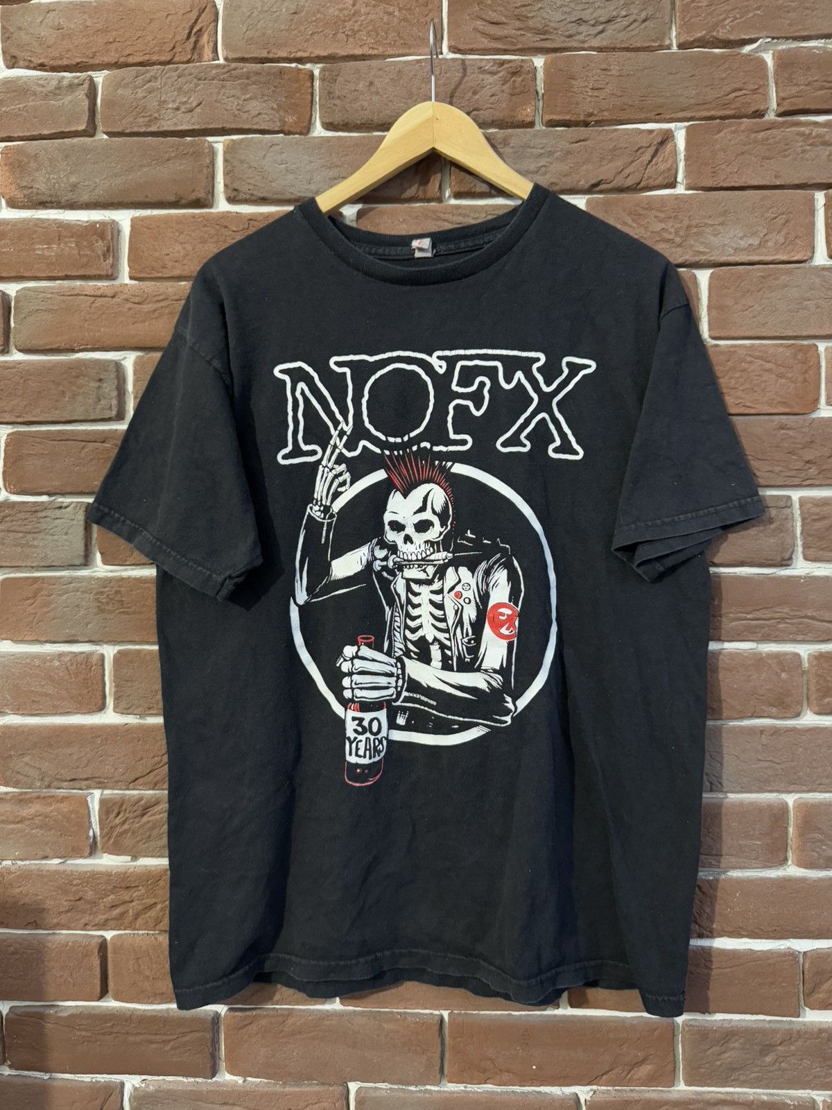 Band Tees Rare Vintage 00s NOFX Skull Tour Punk Band Tee Medium Black Size US M / EU 48-50 / 2 - 1 Thumbnail