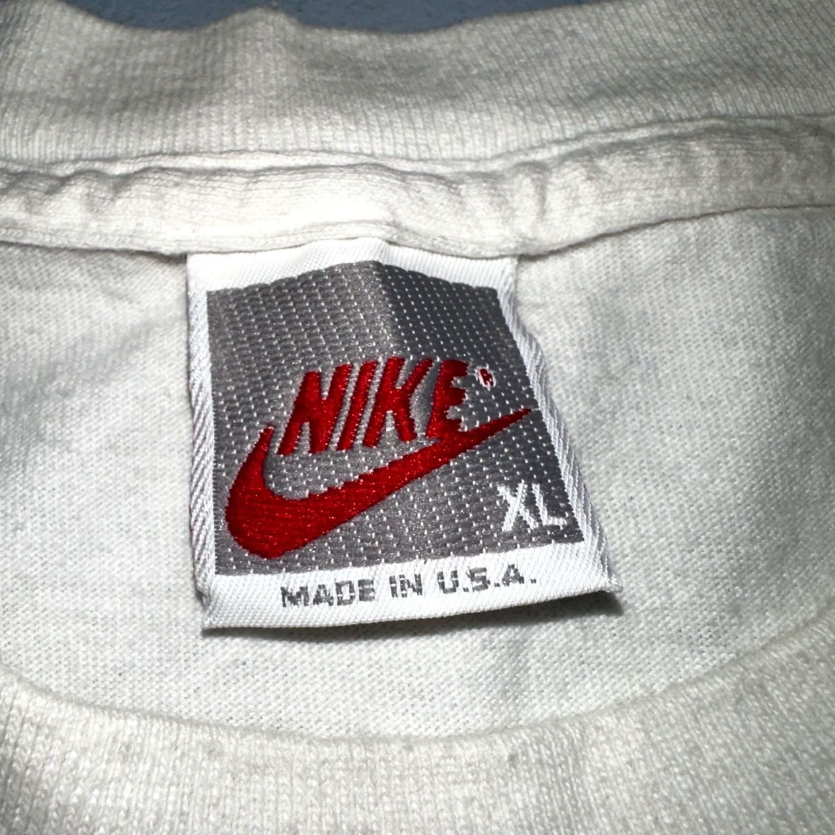 Nike VINTAGE Nike 1994 Niketown Portland Oregon T Shirt Mayors Walk 90s 10K Marathon XL White Size US XL / EU 56 / 4 - 4 Thumbnail