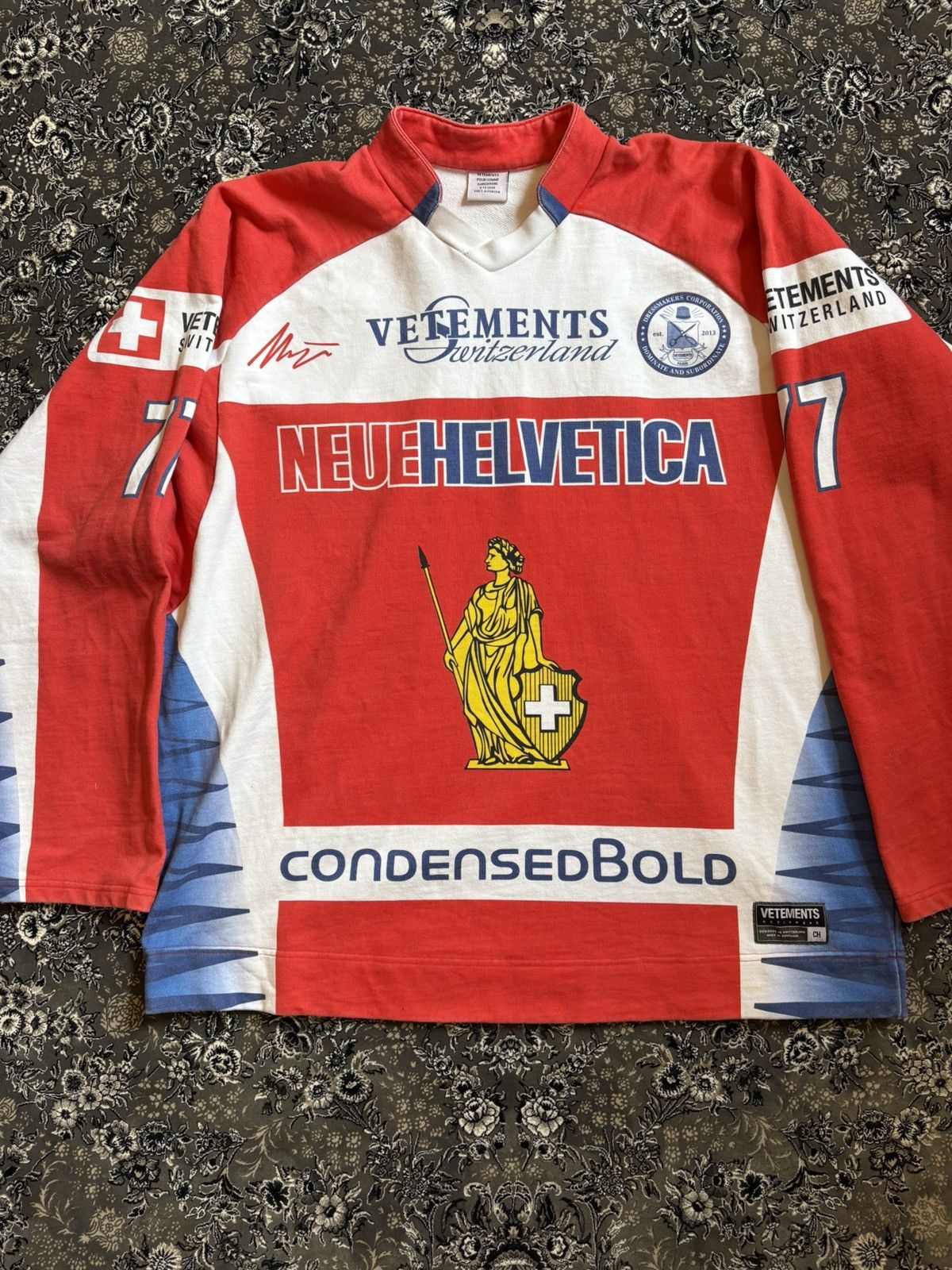 Vetements Vetements SS20 Helvetica Hockey Jersey Size US S / EU 44-46 / 1 - 1 Thumbnail