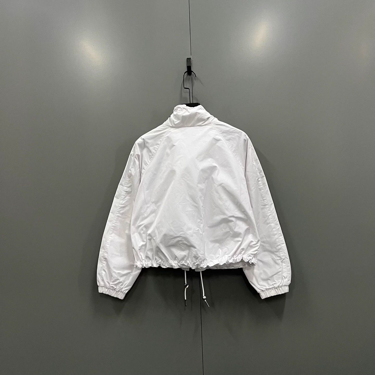 Burberry Burberry White Collar Drawstring Coat 34 New Size XS / US 0-2 / IT 36-38 - 2 Thumbnail