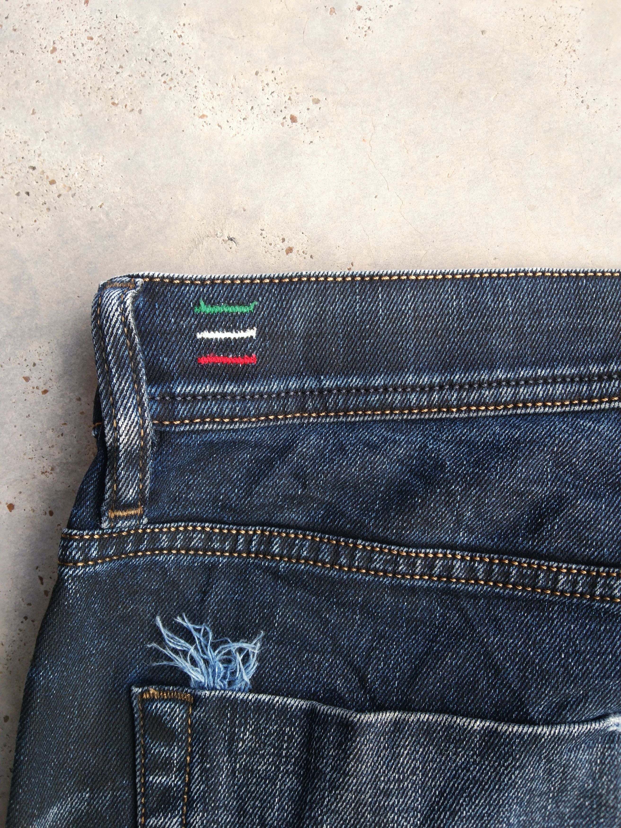 Diesel Vintage Diesel 'TEPPHAR' Denim Blue Distressed Jeans 36x31 Size US 36 / EU 52 - 4 Thumbnail