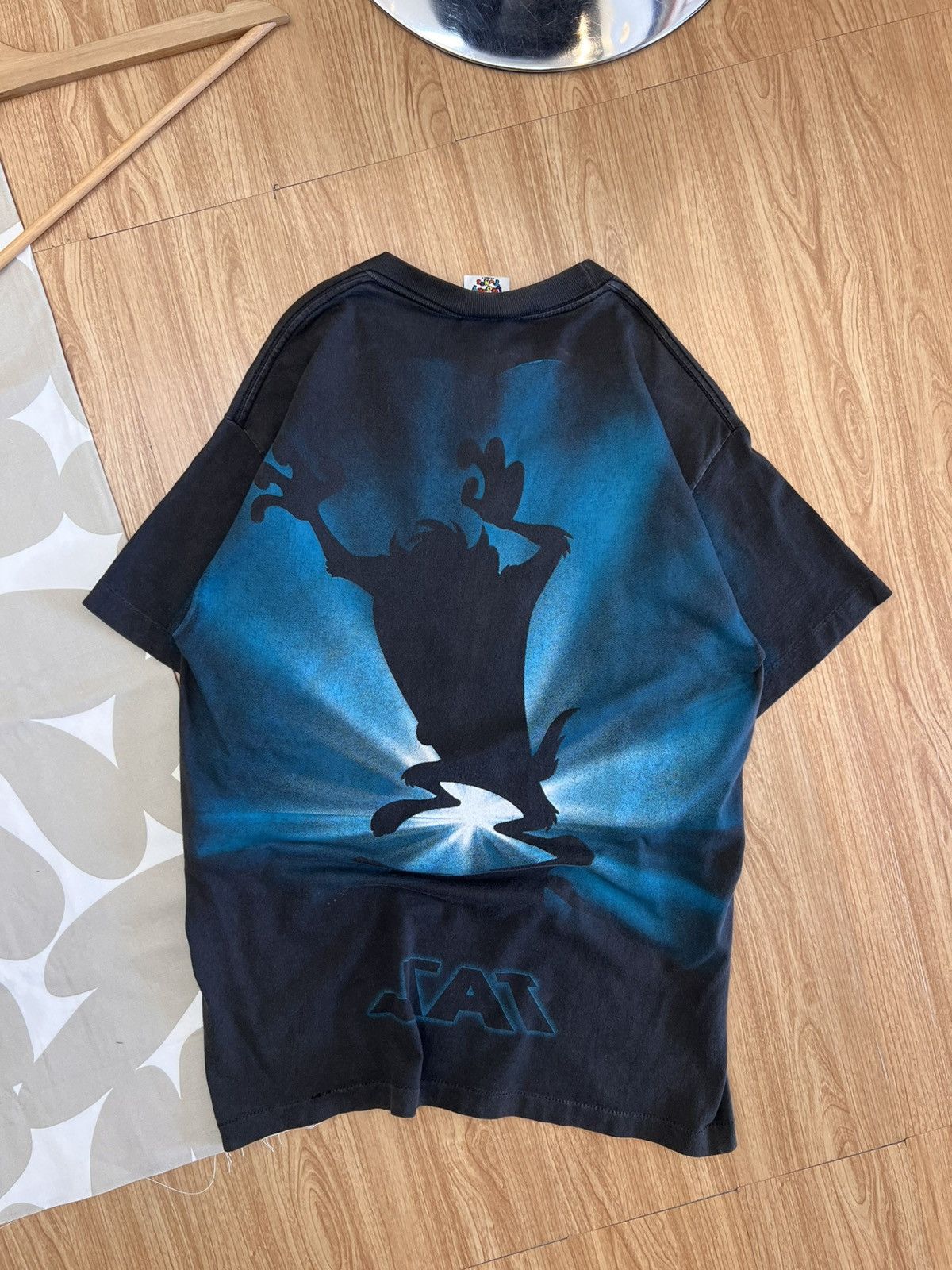 Disney vintage 1995 Looney Tunes Size US M / EU 48-50 / 2 - 6 Thumbnail