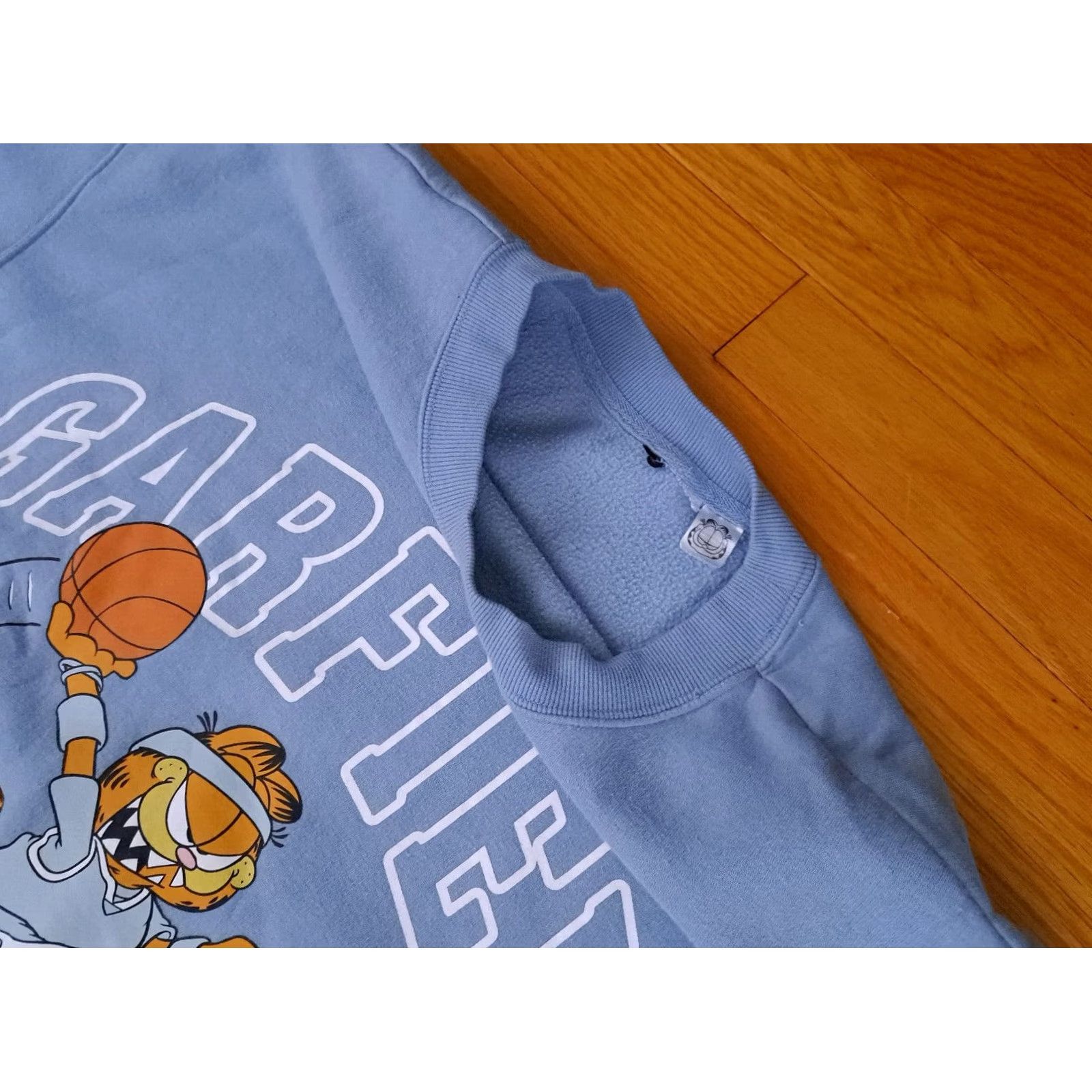X-LARGE Garfield Sweatshirt x-large Basketball Unisex Adults XL Blue Pullover"} Size US XL / EU 56 / 4 - 4 Thumbnail