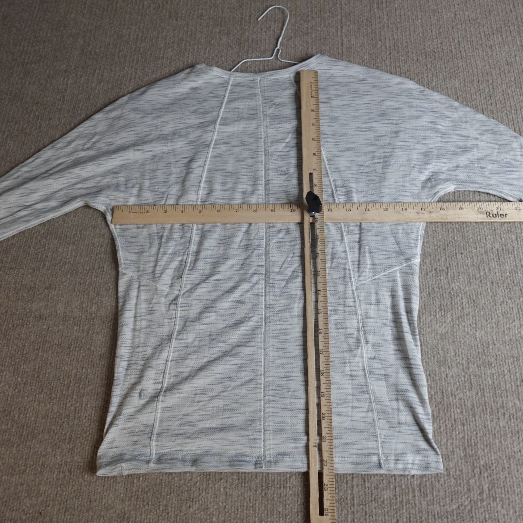 Lululemon Lululemon Womens Shirt XS Gray Heather Pullover Activewear Running & Jogging Short Sleeve? Size XS / US 0-2 / IT 36-38 - 7 Thumbnail