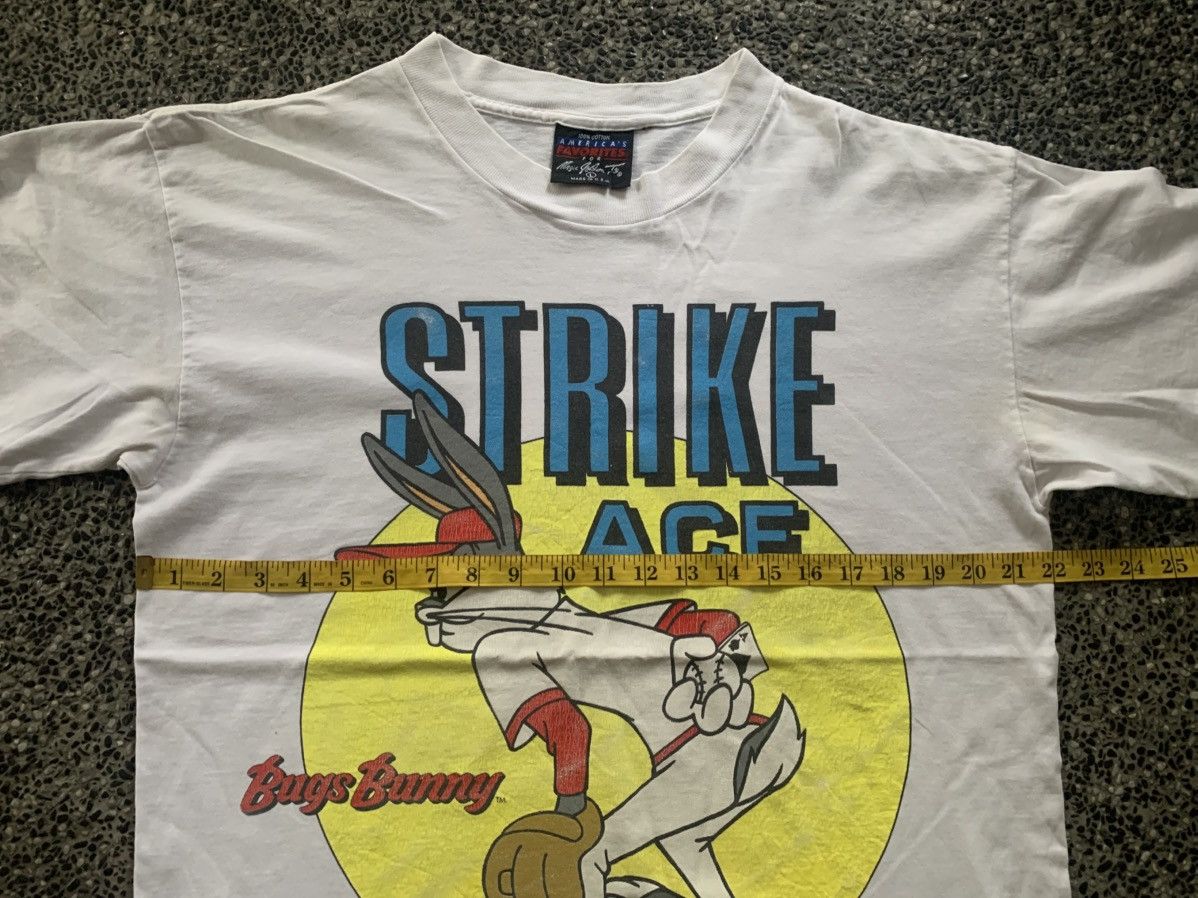 Vintage × Warner Bros Vintage 90s Bugs Bunny Warner Bros T shirt Size US L / EU 52-54 / 3 - 10 Thumbnail