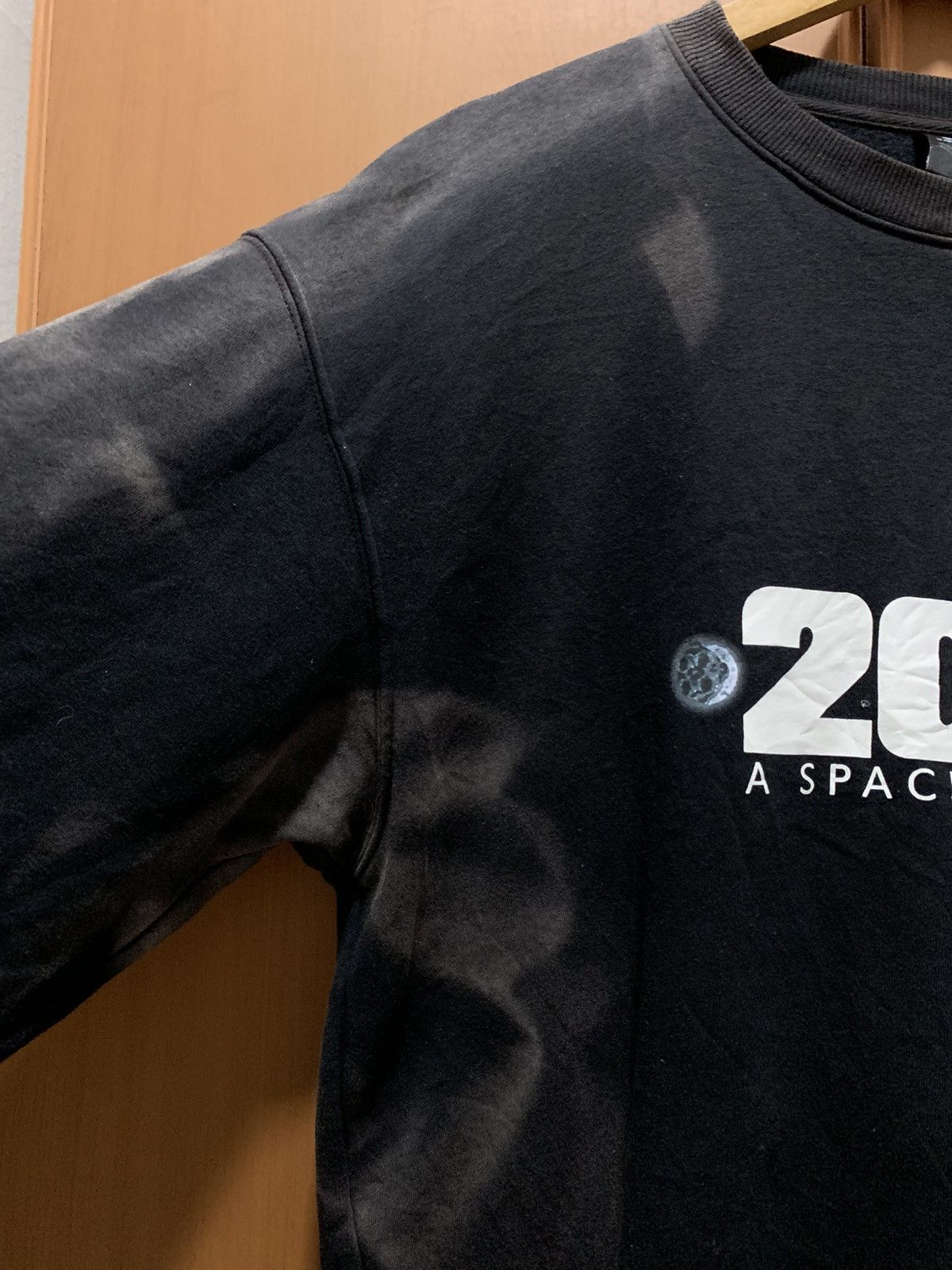 Vintage Rare Vintage 2001 Space Odyssey Nice Faded Movie Sweatshirt Size US L / EU 52-54 / 3 - 7 Thumbnail