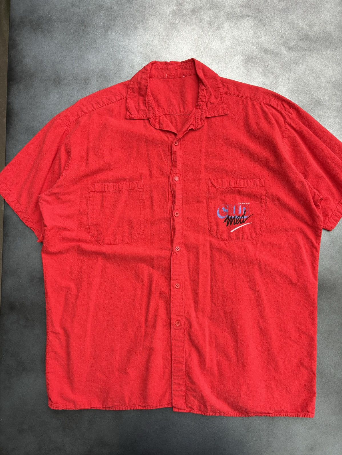 Other 1980s Vintage Shortsleeve Button Up Cancun Club Med Vacation Size US XL / EU 56 / 4 - 1 Thumbnail