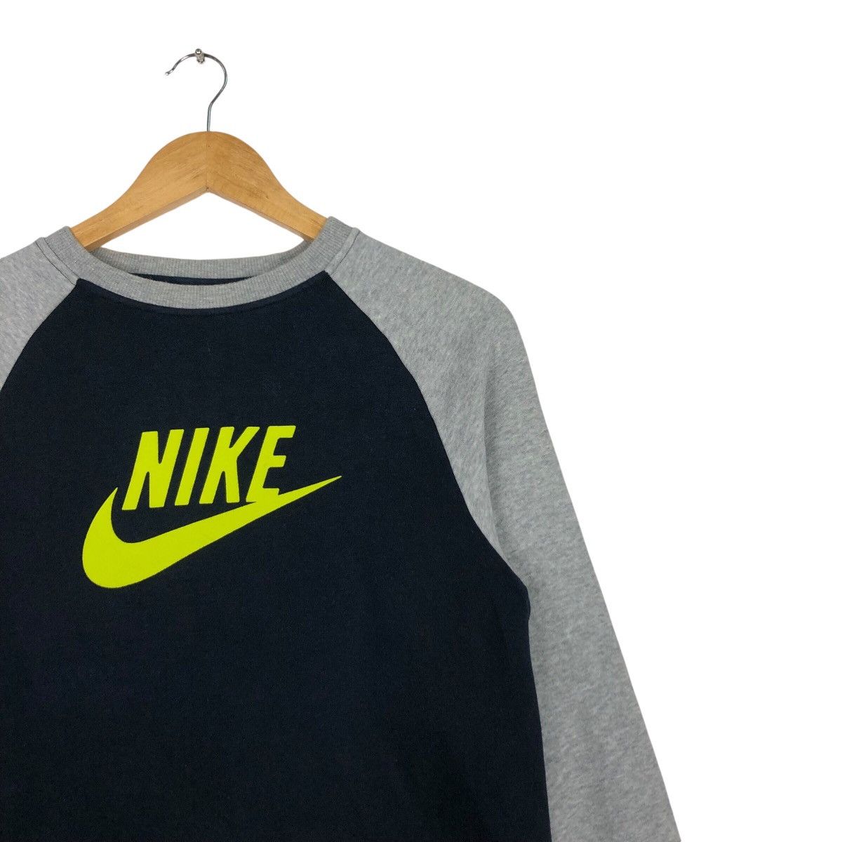 Nike × Vintage Vintage Nike Raglan Sweatshirt Rare Size US S / EU 44-46 / 1 - 5 Thumbnail