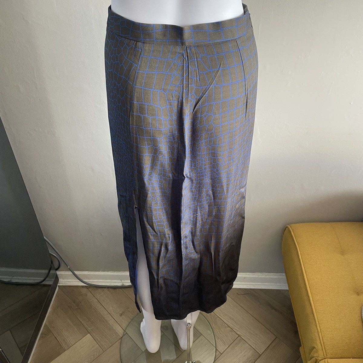 Christopher Kane Christopher Kane Crocodile Print Long Skirt Size 28" / US 6 / IT 42 - 4 Thumbnail