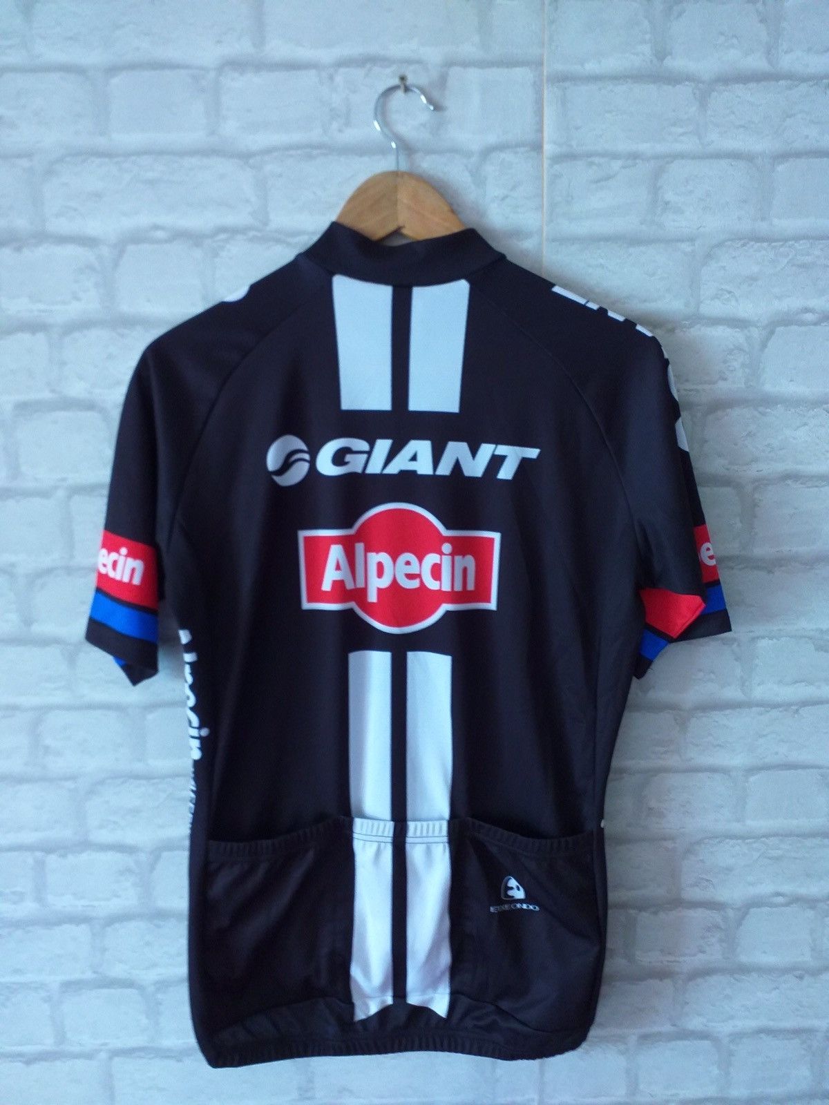 Giant Cycling Shirt Giant Alpecin L Size US L / EU 52-54 / 3 - 13 Thumbnail