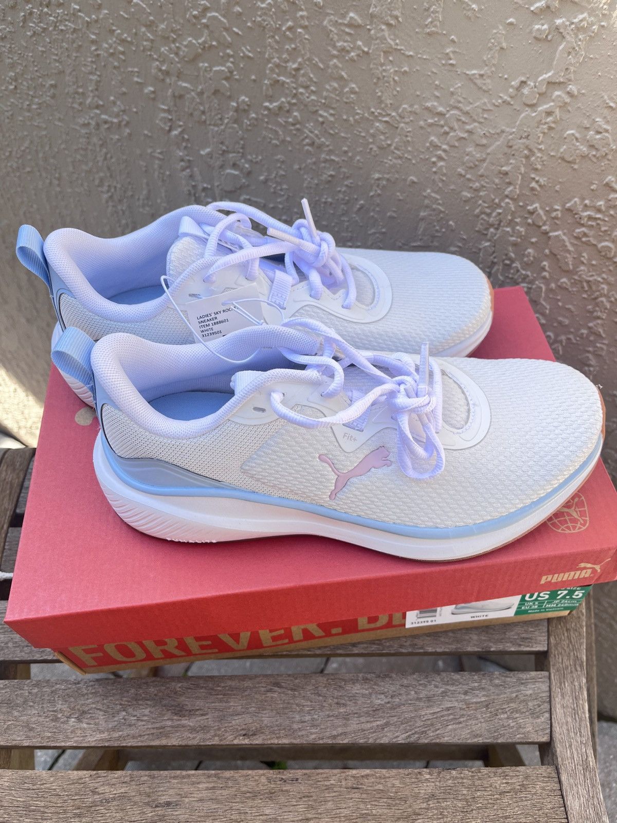 Puma Puma Sneakers Women’s size US 7.5 Size US 7.5 / IT 37.5 - 2 Thumbnail