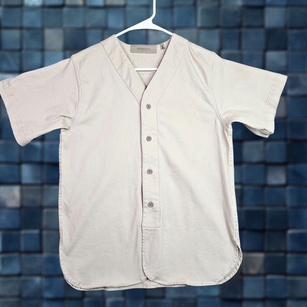 Fear of God Fear of God Essentials Shirt Small Beige Baseball Style Button Front Shirt Womens Small Beige Baseball Style Button Front Size S / US 4 / IT 40 - 1 Thumbnail