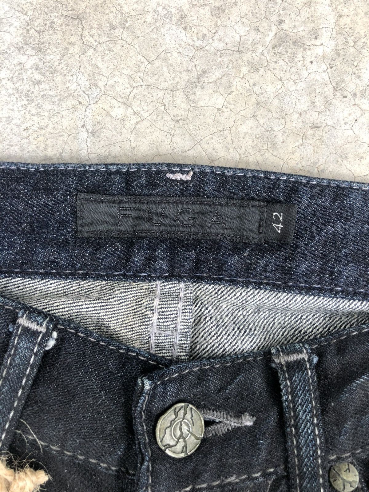 GOSTAR DE FUGA Japanese Fuga Distressed Jeans Slim Size US 30 / EU 46 - 19 Thumbnail