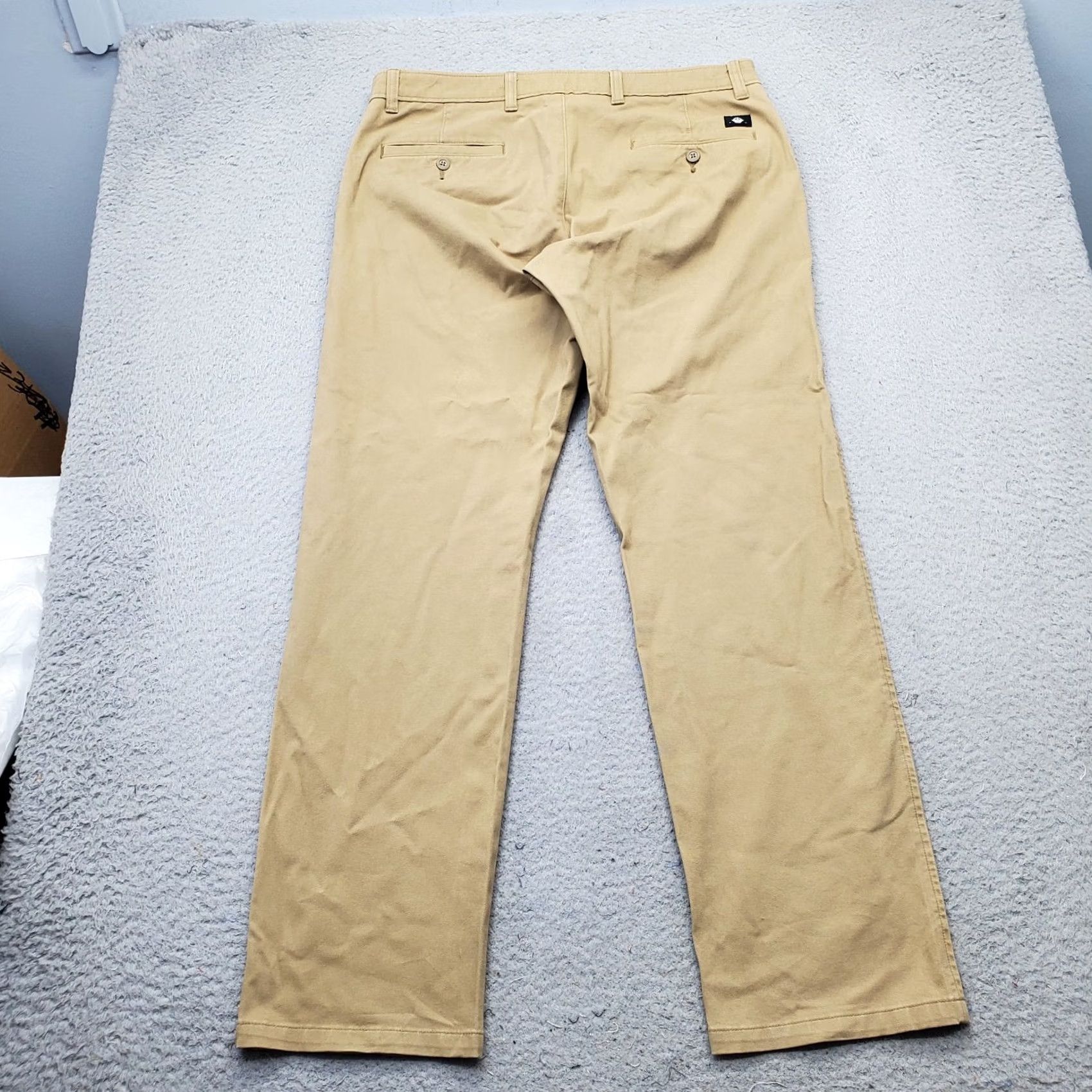 Dockers DOCKERS Mens Chino Pants 34 Tan Smart 360 Flex Comfort Straight Leg Outdoor Apparel Mens Size 34 Tan Chino Casual Outdoor Size US 34 / EU 50 - 2 Thumbnail
