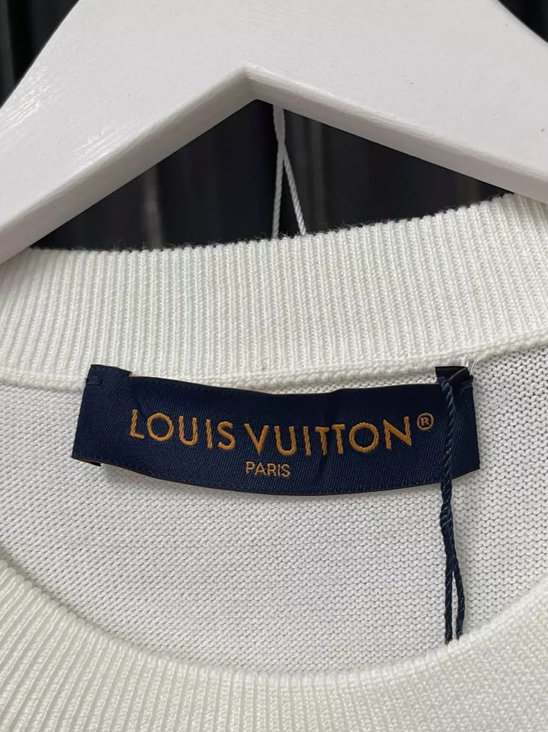 Louis Vuitton Louis Vuitton Knitted short sleeves Size US M / EU 48-50 / 2 - 6 Thumbnail