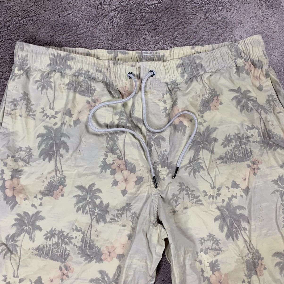 Vintage Vintage Oneill Y2K Floral Shorts Relaxed Fit Streetwear 34 Size US 34 / EU 50 - 4 Thumbnail