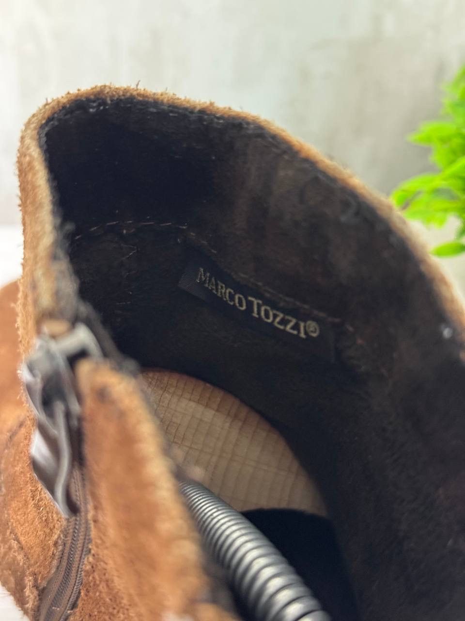 Le Grande Bleu (L.G.B.) Women’s Marco Tozzi Suede ankle boots Western Cowboy 00s Size US 10 / IT 40 - 6 Thumbnail
