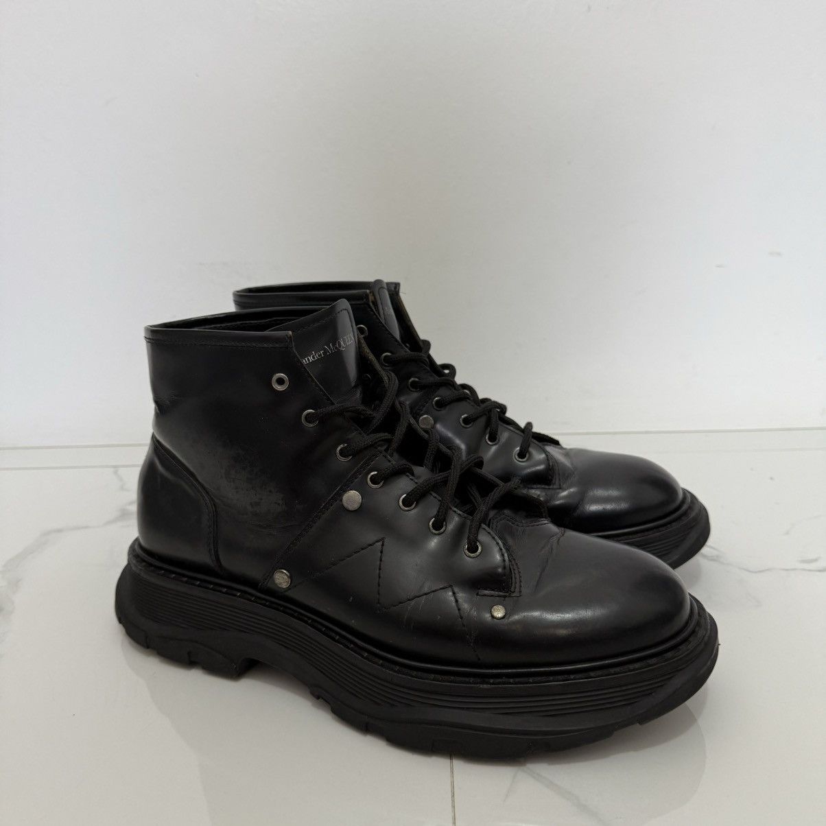 Alexander Mcqueen Thread Lace up Boots