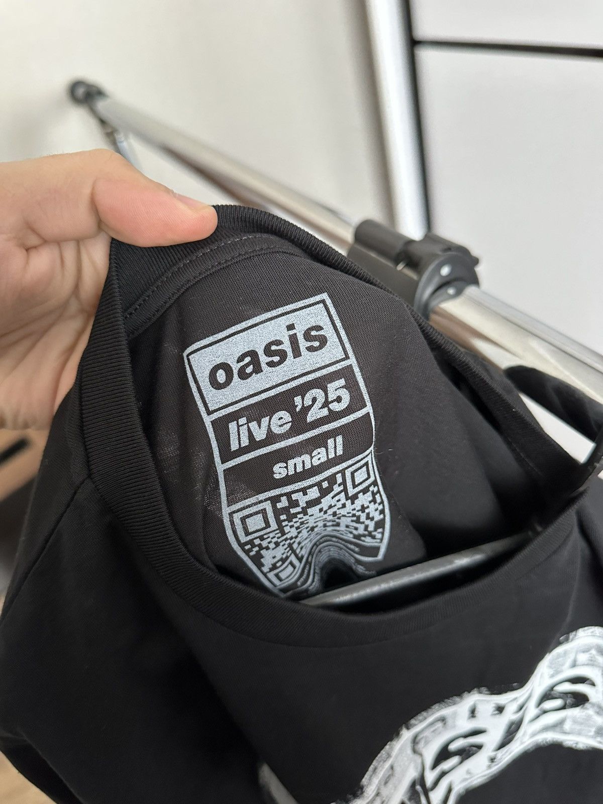 Band Tees Oasis Live 25 Tour Band T-Shirt Tee Vintage Size US S / EU 44-46 / 1 - 9 Thumbnail