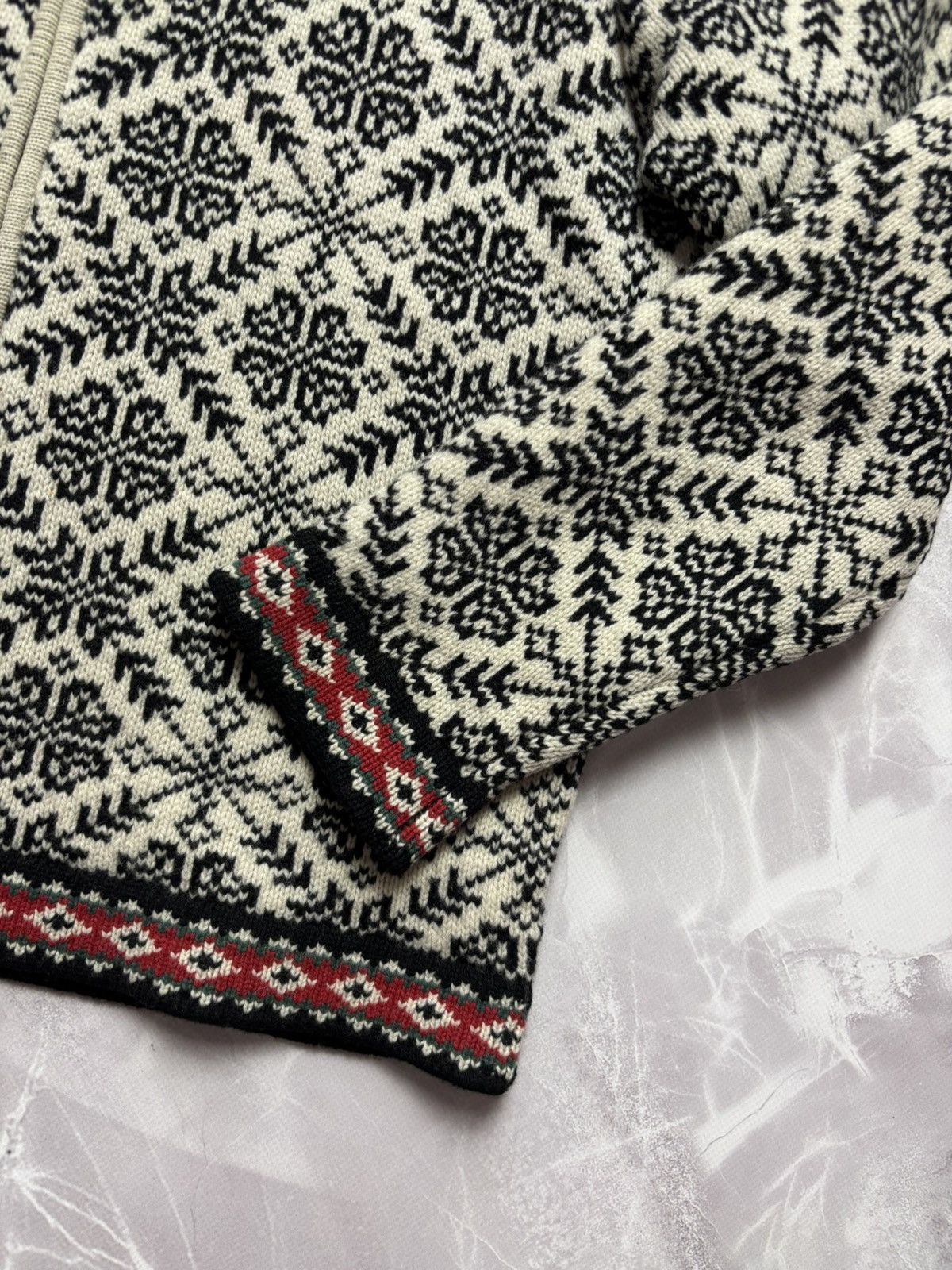 L.L. Bean Vintage LL Bean Nordic Fair Isle Wool Sweater Womens M Size M / US 6-8 / IT 42-44 - 4 Thumbnail
