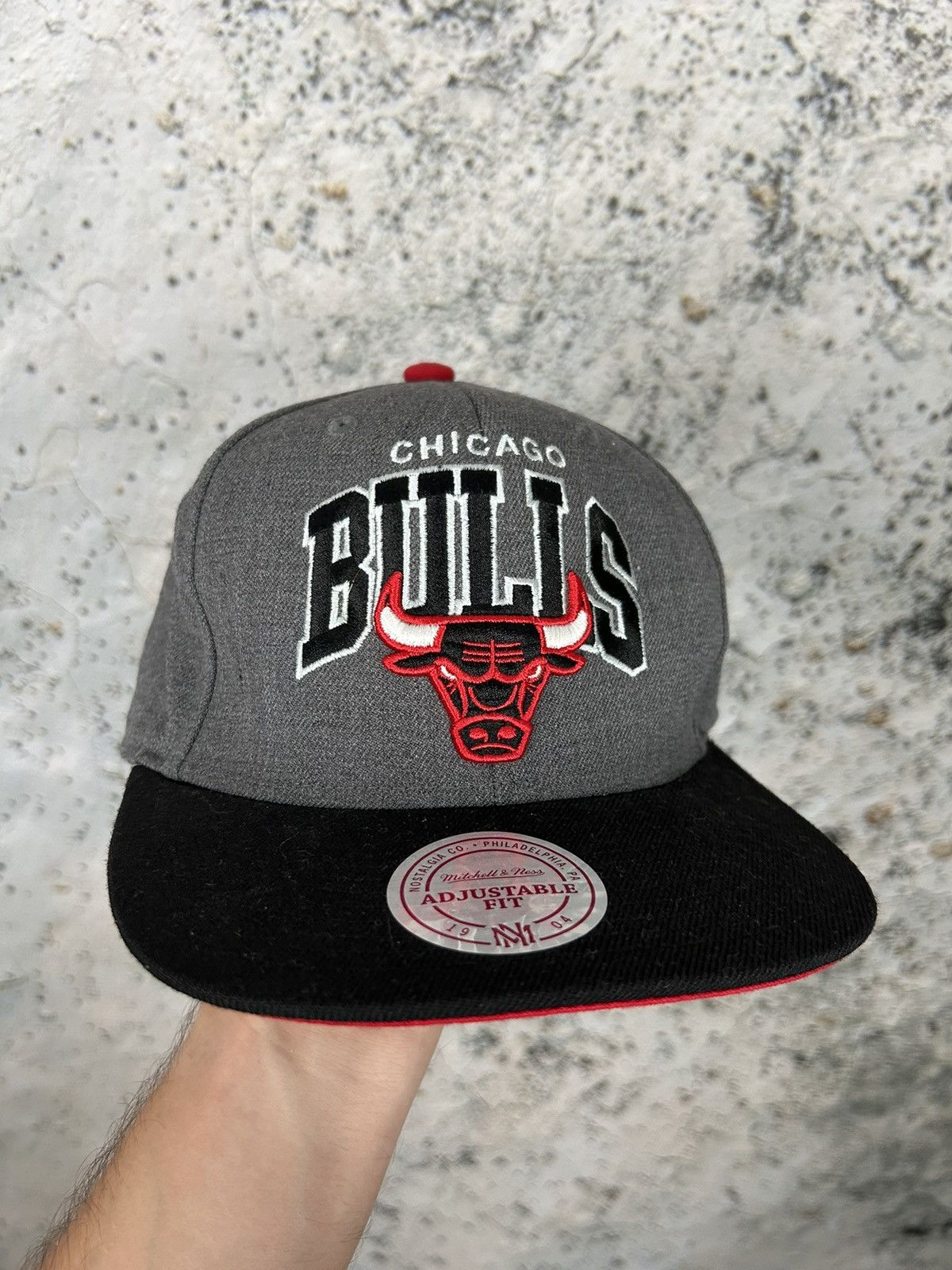 Mitchell & Ness × NBA × Vintage Chicago Bulls Mitchell & Ness NBA Basketball Hat Cap Size ONE SIZE - 1 Thumbnail