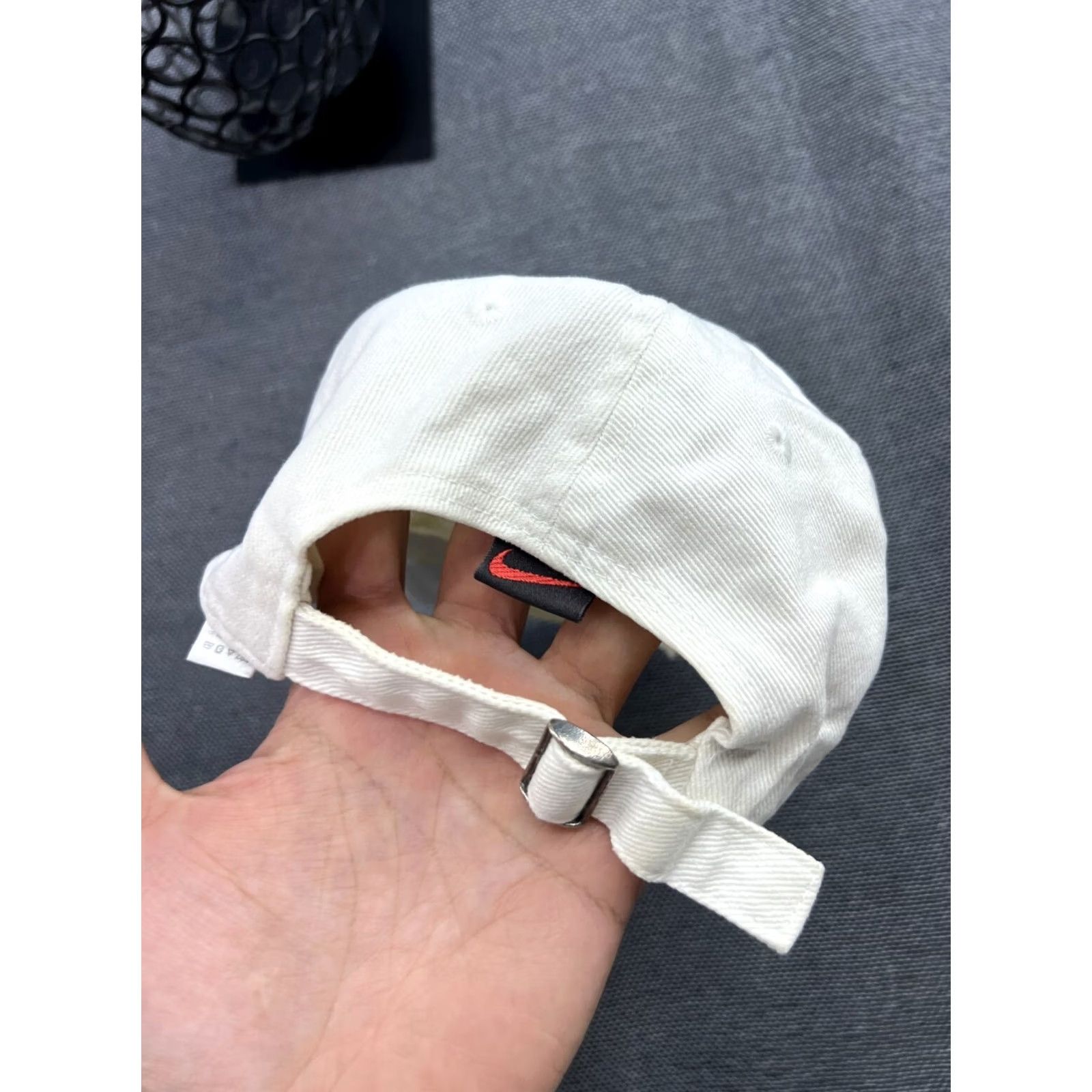Nike VINTAGE Nike Air 7 Panel Cap White 90s Adjustable Strap Mens Size ONE SIZE - 3 Thumbnail