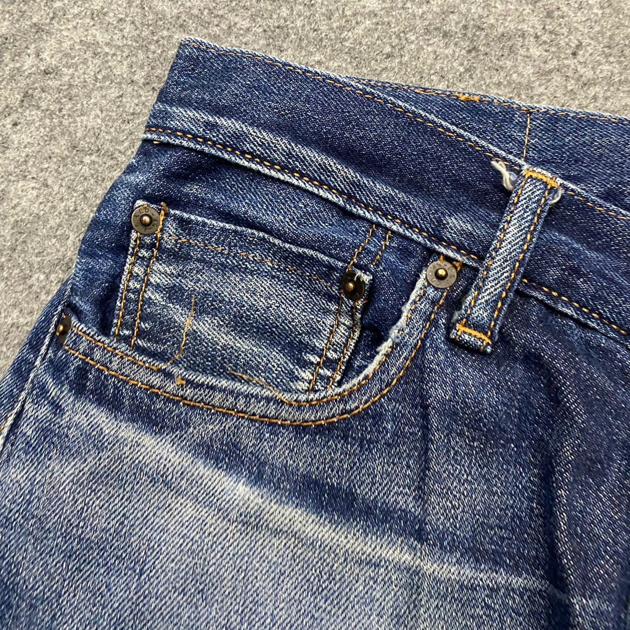 Levi's Vintage Levis 505 Distressed Denim Size US 31 - 11 Thumbnail