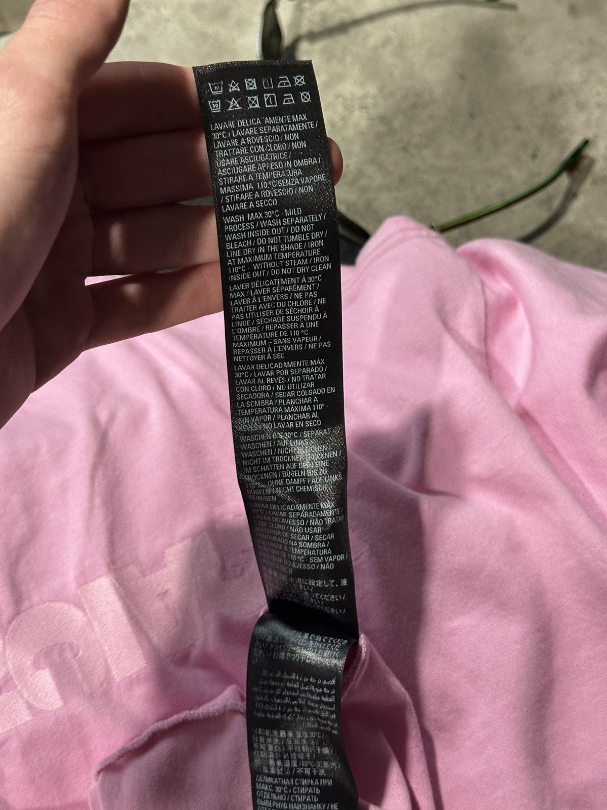 Balenciaga balenciaga flip logo tee Size US S / EU 44-46 / 1 - 4 Thumbnail
