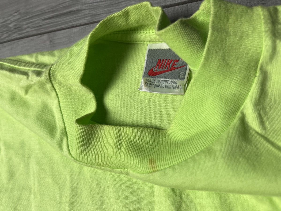 Nike Vintage Nike sports classic Tshirt 90s size Small Size US S / EU 44-46 / 1 - 4 Thumbnail