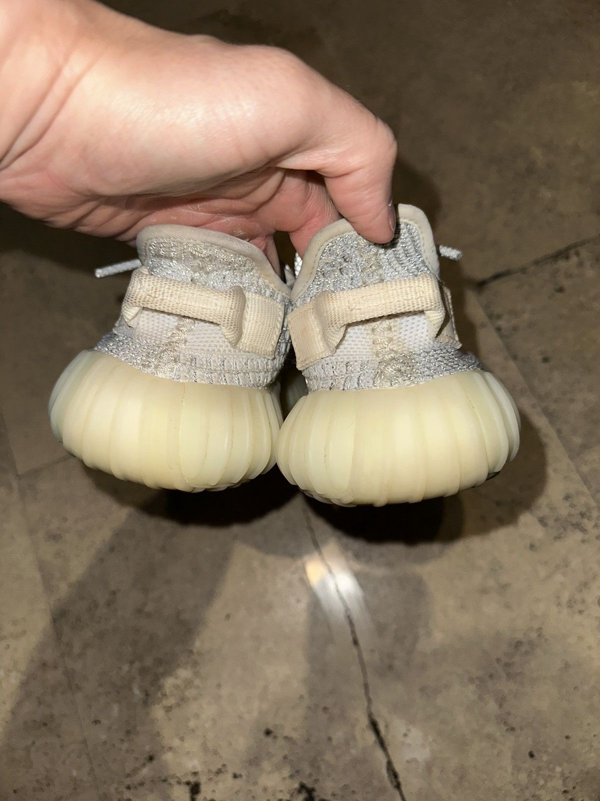 Adidas × Yeezy Yeezy Boost 350 V2 Size US 4 / IT 34 - 12 Thumbnail