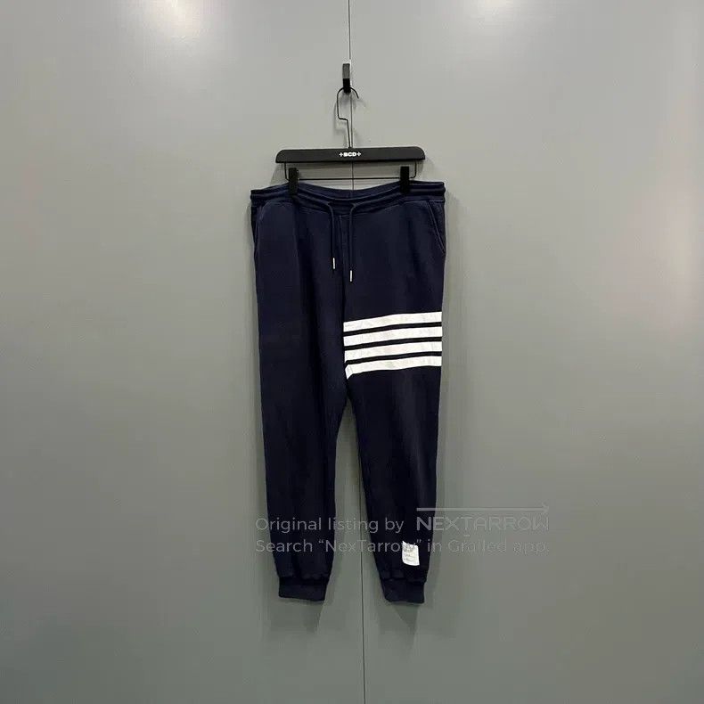 Thom Browne Thom Browne size 2 Classic Four-Striped Navy Sweatpants Size US 28 / EU 44 - 1 Thumbnail