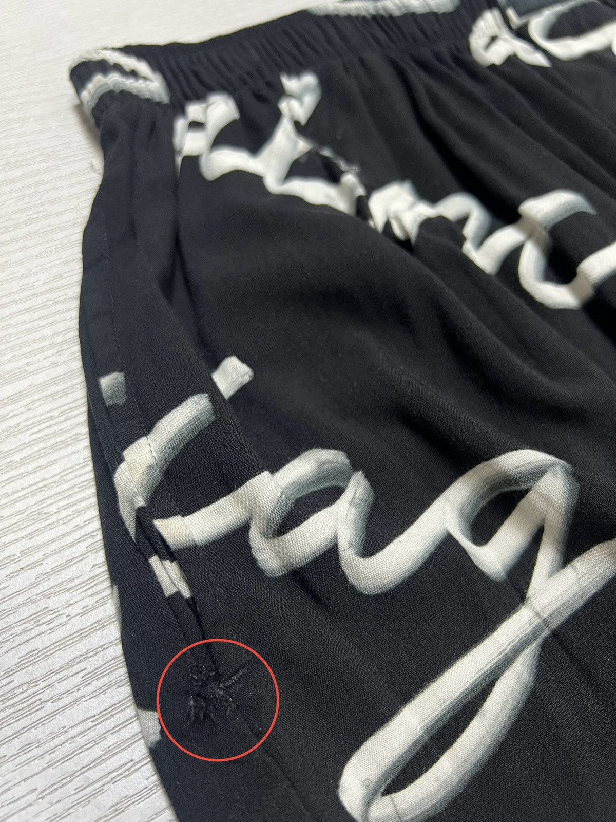 Balenciaga Balenciaga - Scribble Logo Bermuda Shorts Size US 30 / EU 46 - 8 Thumbnail