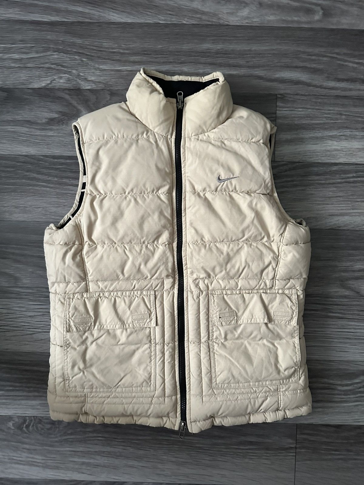 Nike Vintage Nike Reversible Puffer Vest beige/black Size M / US 6-8 / IT 42-44 - 3 Thumbnail