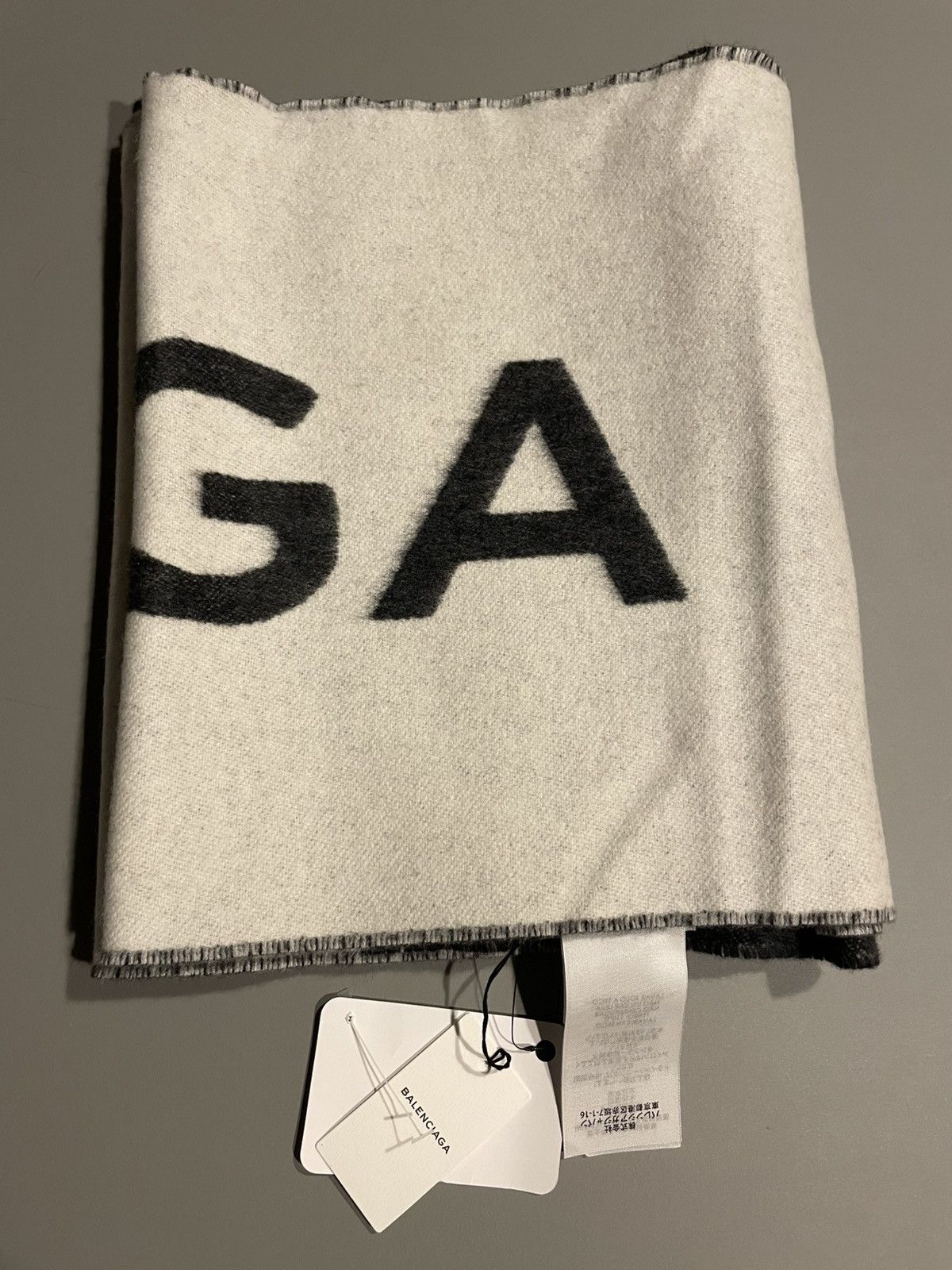 Balenciaga Balenciaga cashmere / wool double color scarf Size ONE SIZE - 5 Thumbnail