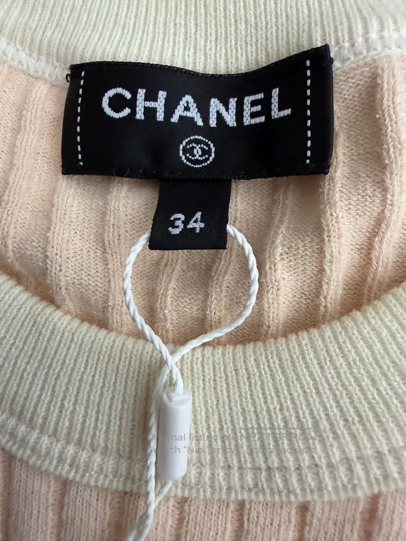Chanel Chanel Cream yellow rhinestone logo short sleeves Size XXS / US 00 / IT 34 - 4 Thumbnail