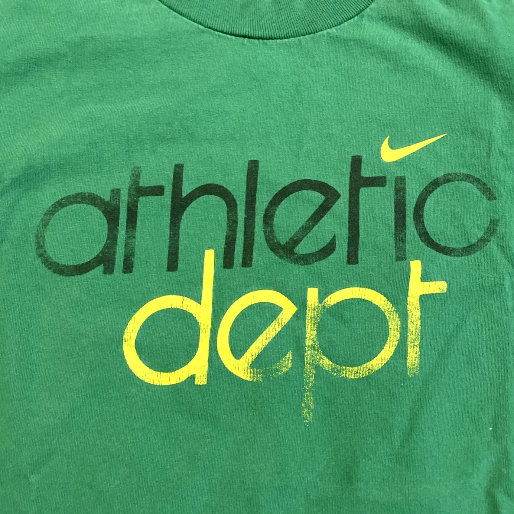 Nike VINTAGE Nike Athletic Dept. Green & Yellow T Shirt Men Large Crew Neck Short Sleeve Logo 90s Size US L / EU 52-54 / 3 - 2 Thumbnail