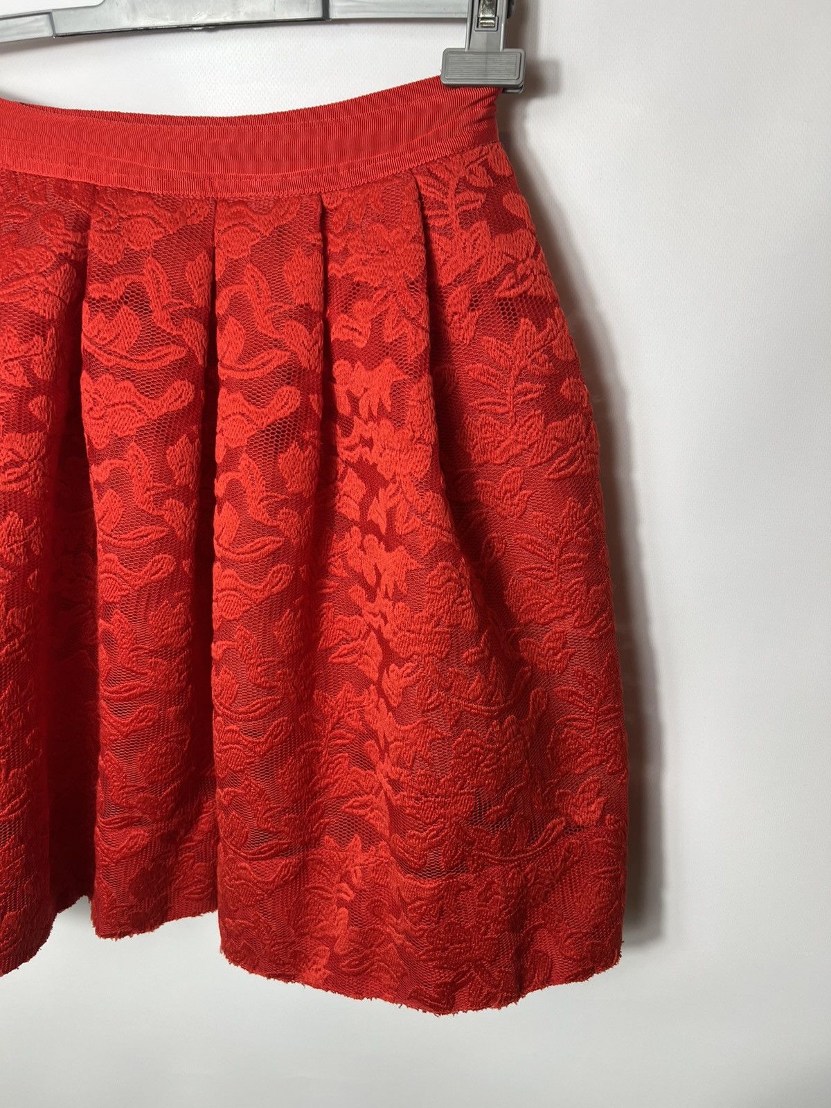 Sandro Vintage luxury Sandro Texured Red Midi Skirt Size 2 Size 26" / US 2 / IT 38 - 2 Thumbnail