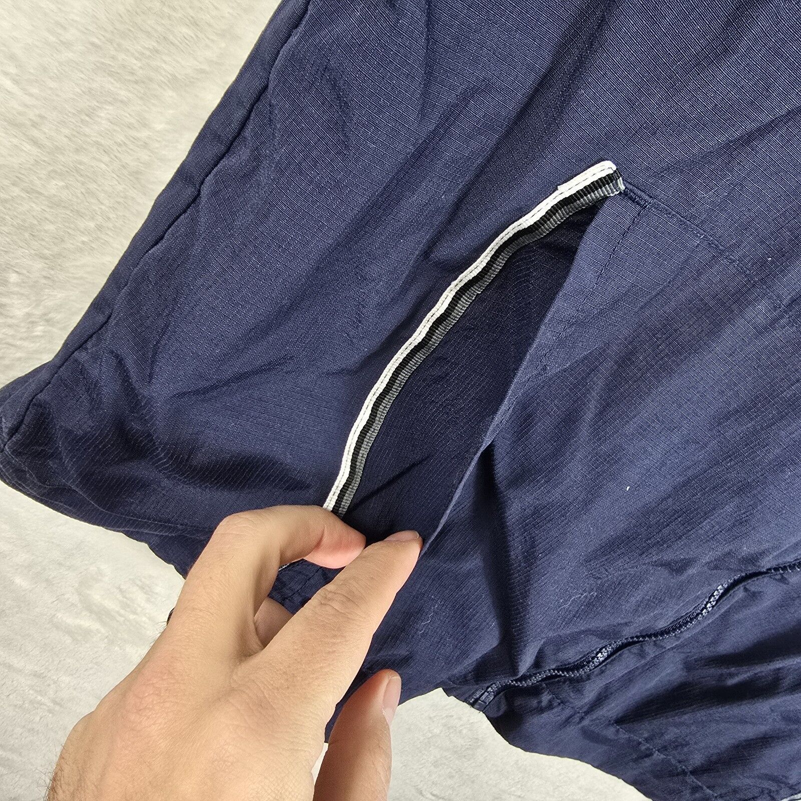 Reebok Vintage Reebok Windbreaker Jacket Full Zip Mens Large Size US L / EU 52-54 / 3 - 8 Thumbnail